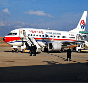 额济纳旗桃来机场快运航空快运业稳步发展的原因是什么？